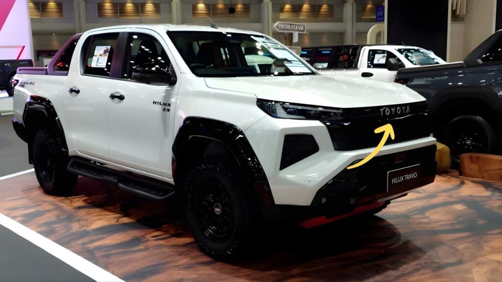 Toyota Hilux 2026 Launched: Powerful 2765cc Engine and Hardcore Off-Road SUV at ₹28 Lakh
